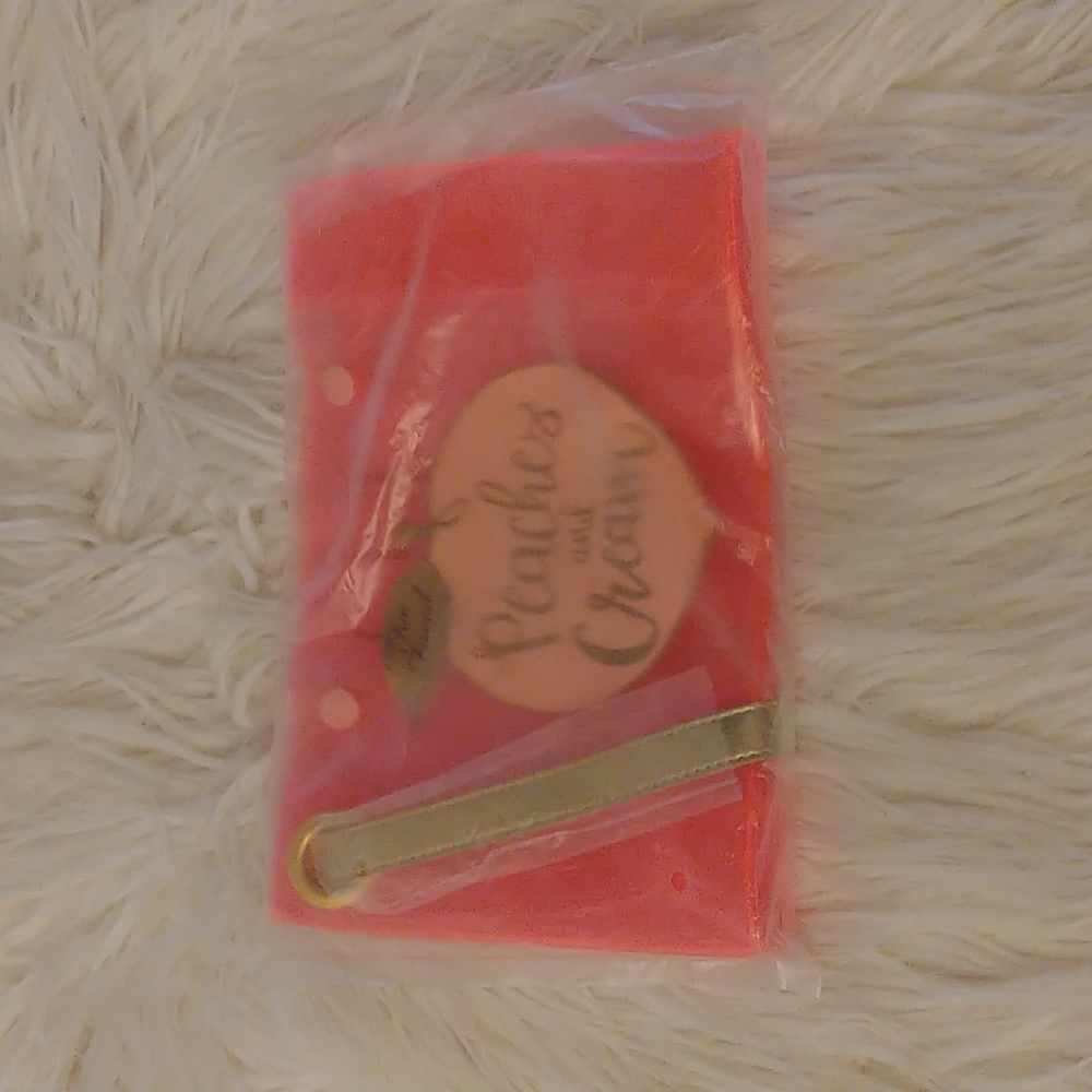 🍑FIRM! NWOT TOO FACED PEACHES AND CREAM COSMETIC BAG (DISCONTINUED)